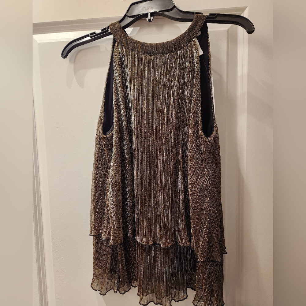 NWT Design History Metalic Halter Top. Size S